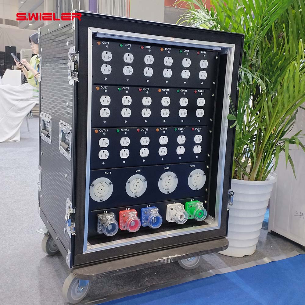 Power Tools America - 200A Twist Lock Socket Output 18/24/36