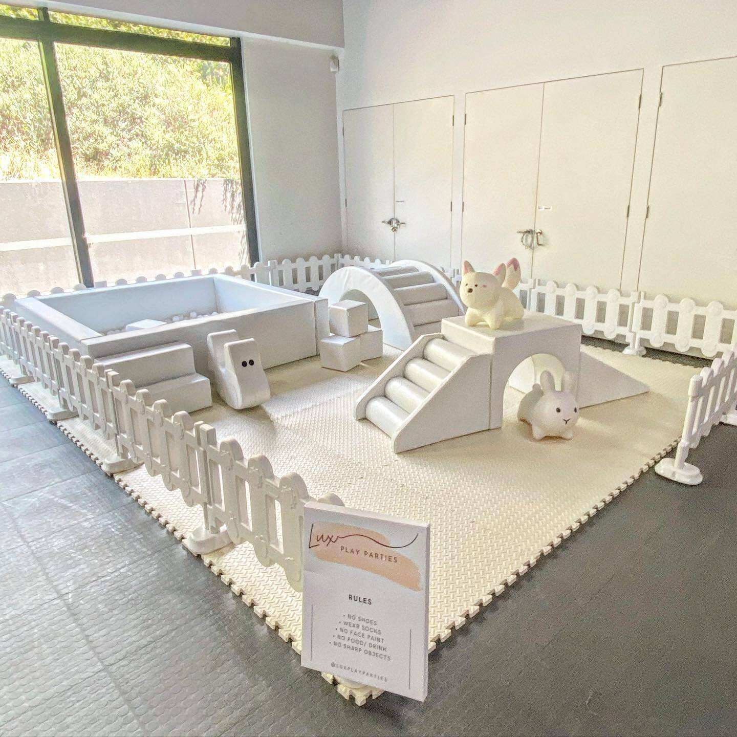 White Soft Ball Pool Toy Set R - Power Tools Rental recension och pris